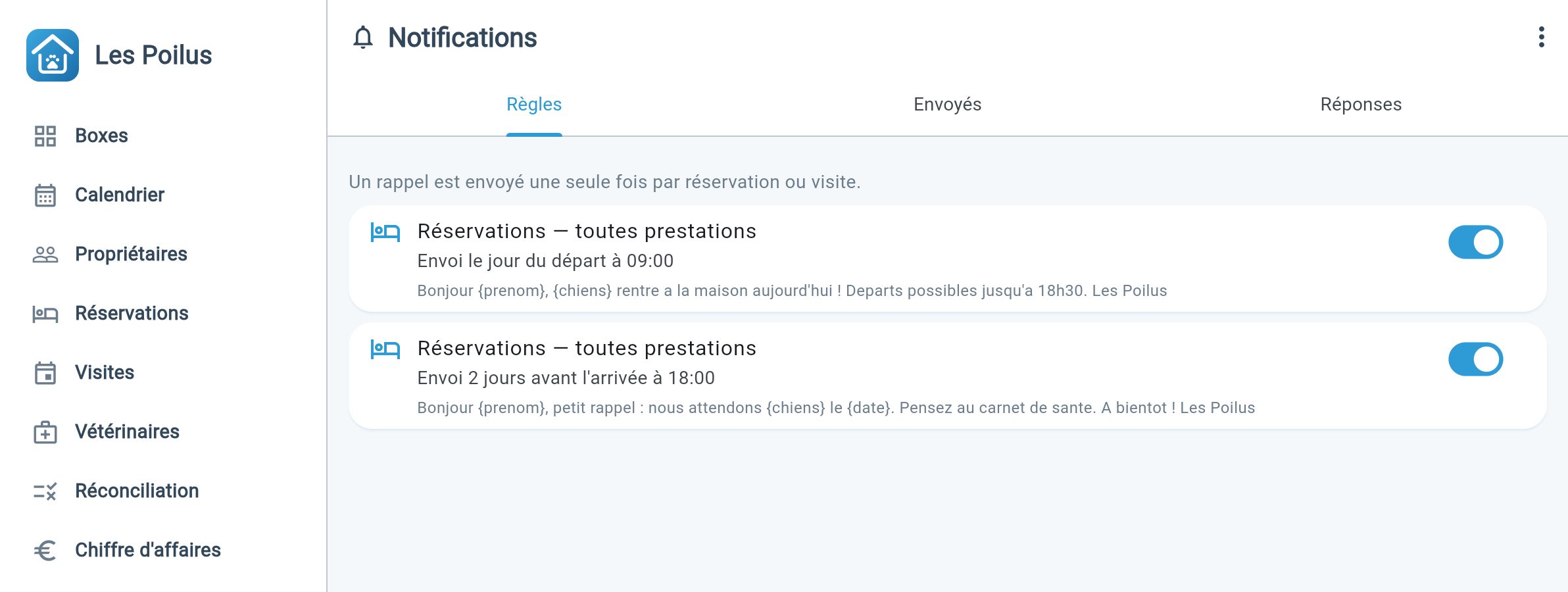 Règles de rappels SMS : envoi automatique avant l'arrivée et le jour du départ, message personnalisable